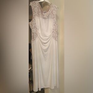 ♥️♥️♥️CREAM & TAN PLUS SIZE 3X PULLOVER ELEGANT PARTY DRESS! NEVER WORN!♥️